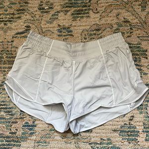 Lululemon Hotty Hot High Rise Short 2.5”